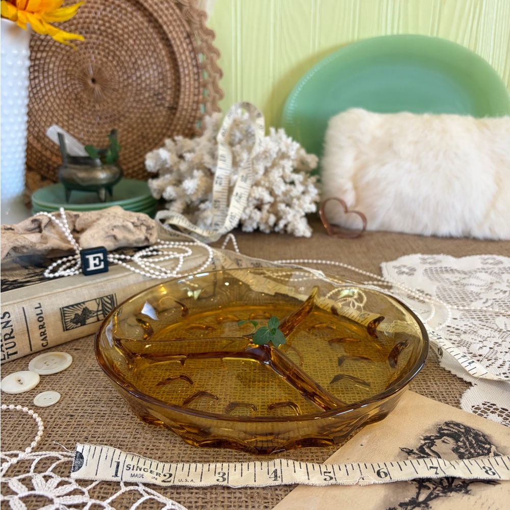Vintage Amber Glass Dish - Picture 8 of 8